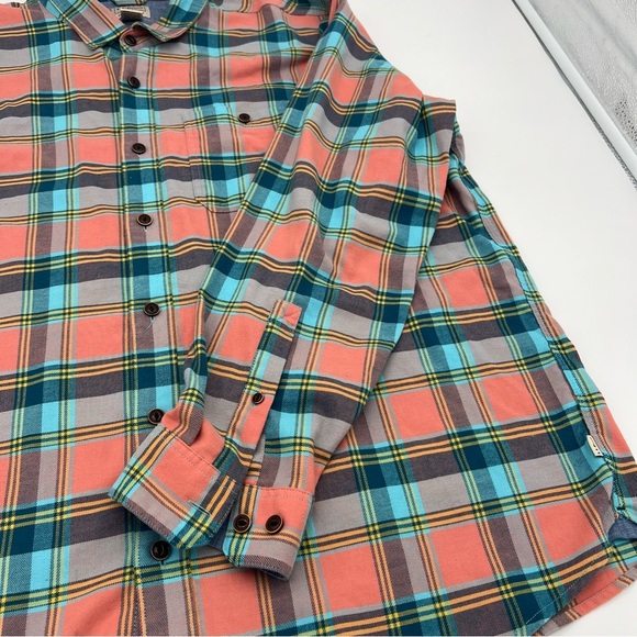 L.L. Bean Men’s XL Plaid Button-Up Shirt – Coral & Teal – Traditional Fit - Picture 4 of 10